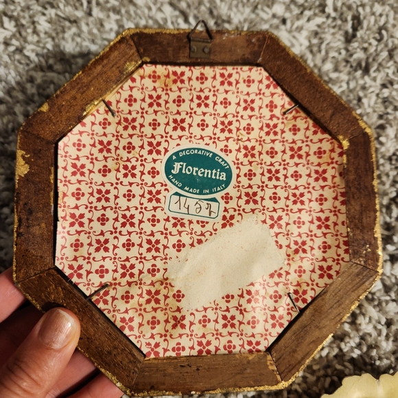 Vintage Italian medallion and crest wall art framed decor Florentia 60s - Picture 9 of 10